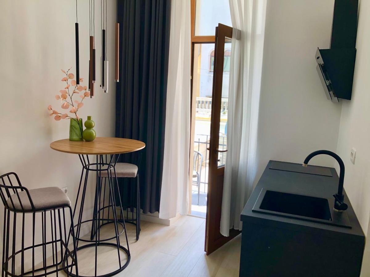 Hedone City Luxury Apartments With Free Parking Pula Exteriör bild