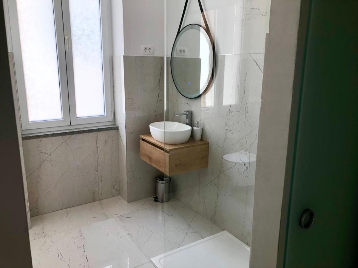 Hedone City Luxury Apartments With Free Parking Pula Exteriör bild