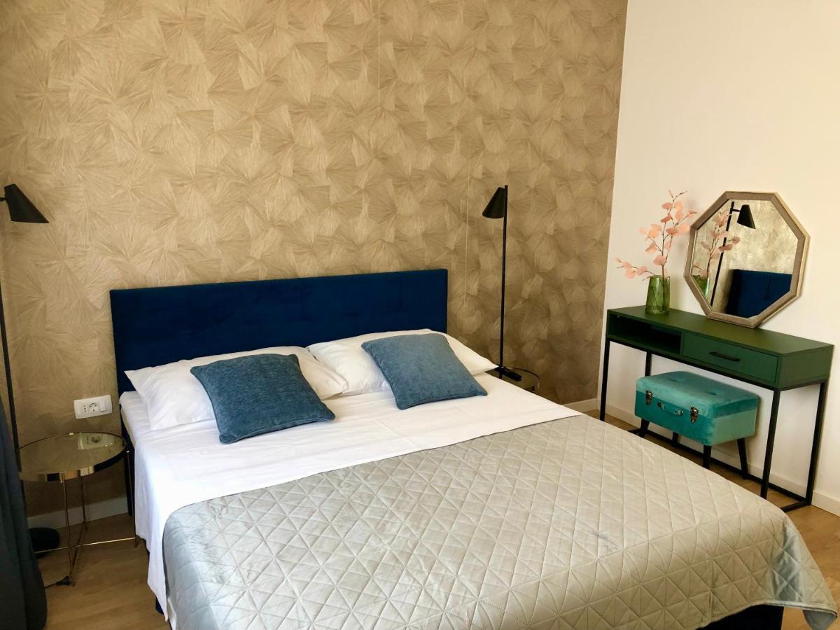 Hedone City Luxury Apartments With Free Parking Pula Exteriör bild