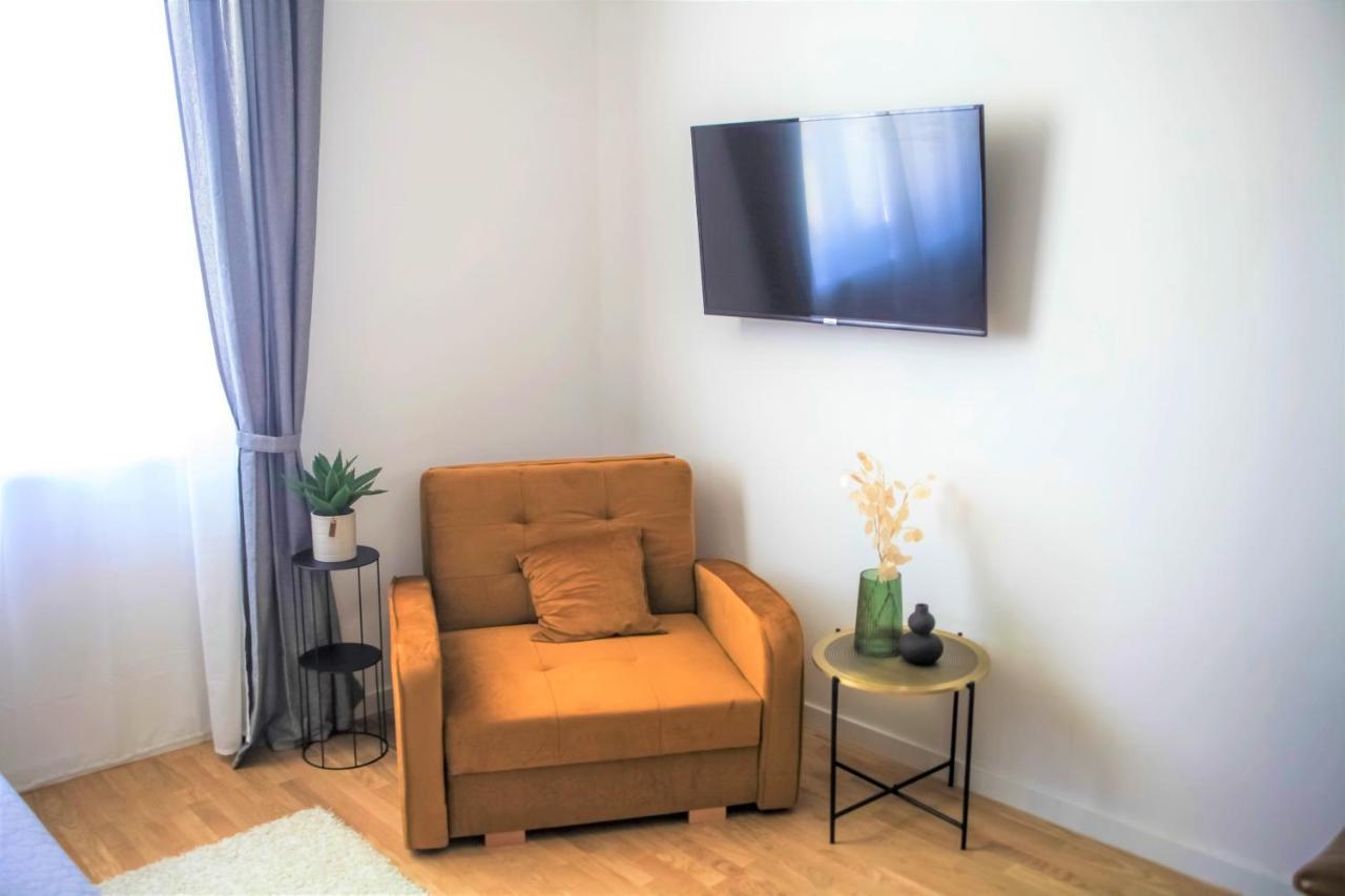 Hedone City Luxury Apartments With Free Parking Pula Exteriör bild