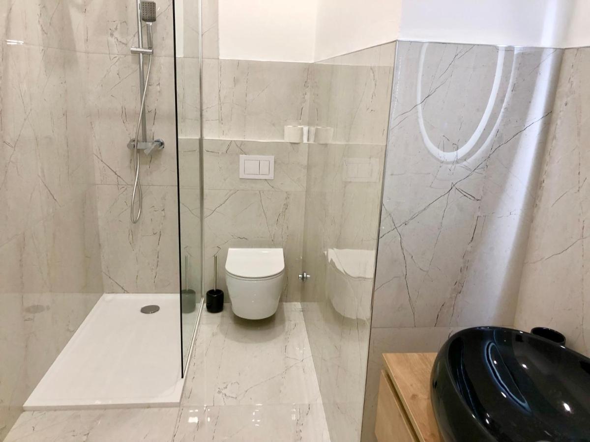 Hedone City Luxury Apartments With Free Parking Pula Exteriör bild