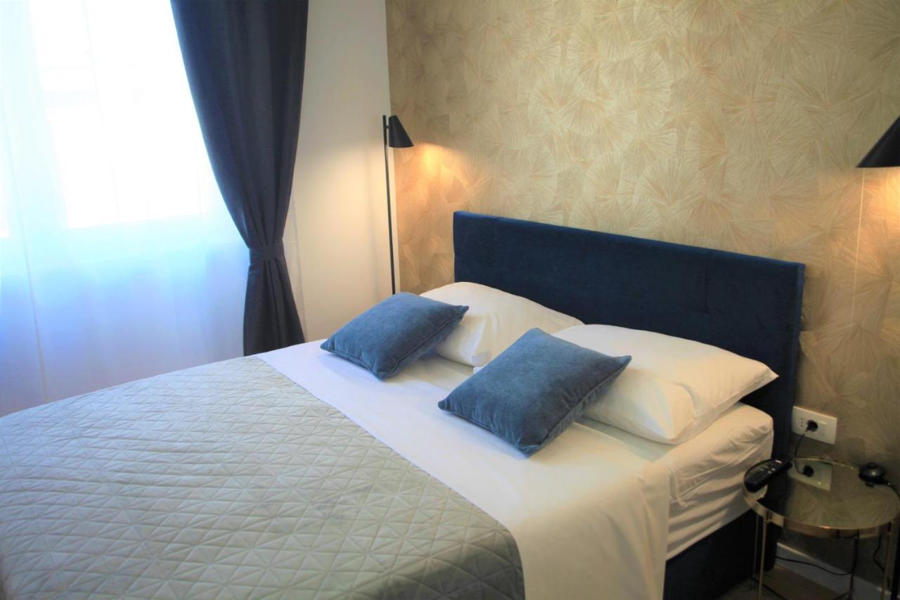 Hedone City Luxury Apartments With Free Parking Pula Exteriör bild