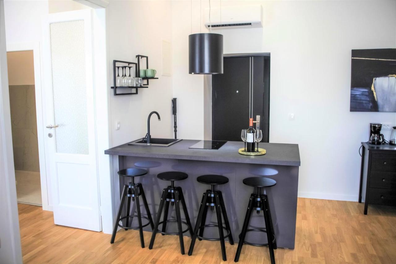 Hedone City Luxury Apartments With Free Parking Pula Exteriör bild