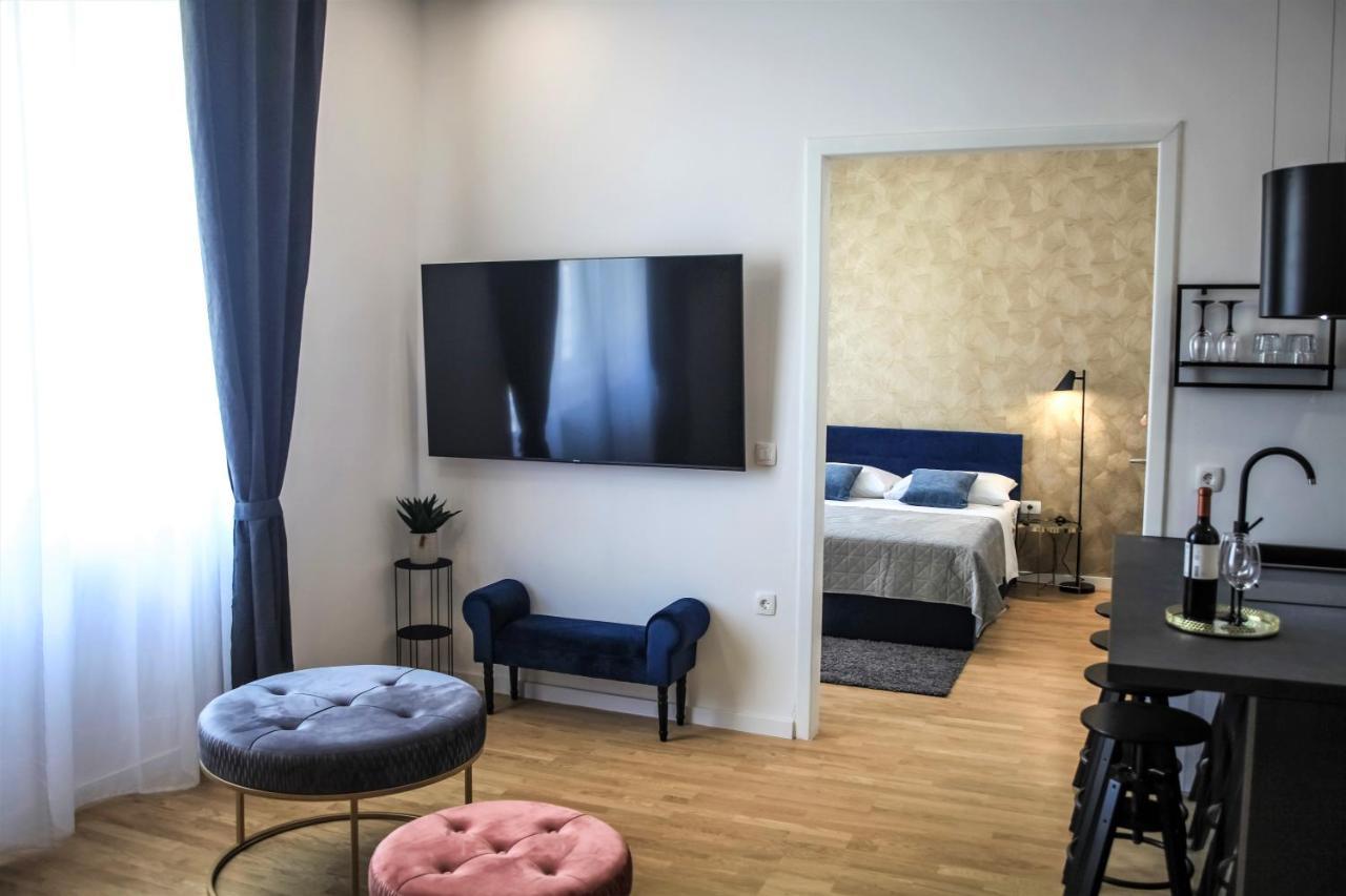 Hedone City Luxury Apartments With Free Parking Pula Exteriör bild