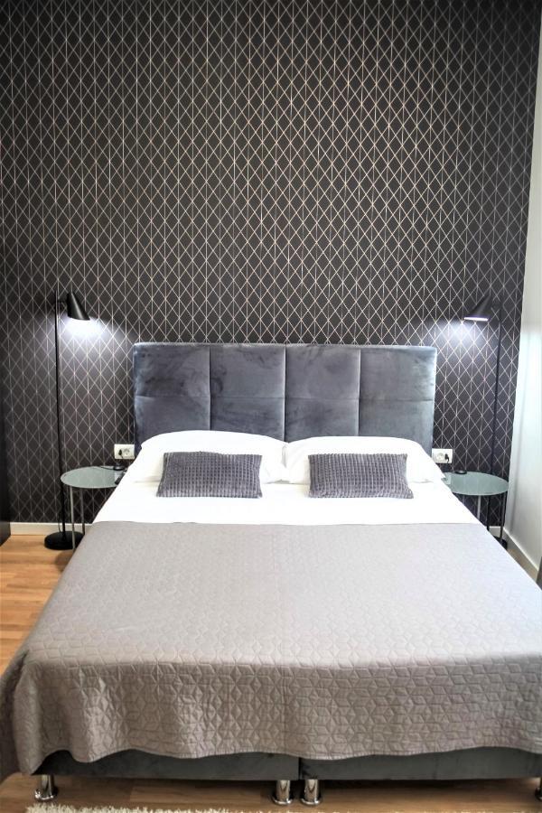 Hedone City Luxury Apartments With Free Parking Pula Exteriör bild